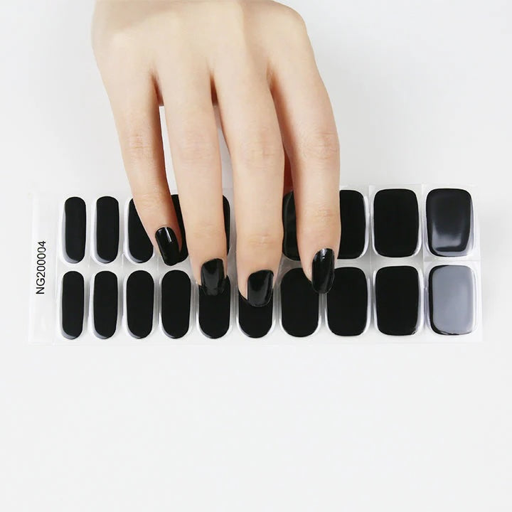 Ongles en gel semi-polymérisé | Jet Black - NG200004